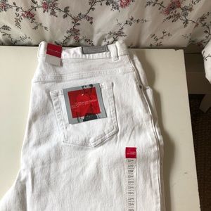 Gloria Vanderbilt white jeans size 22W